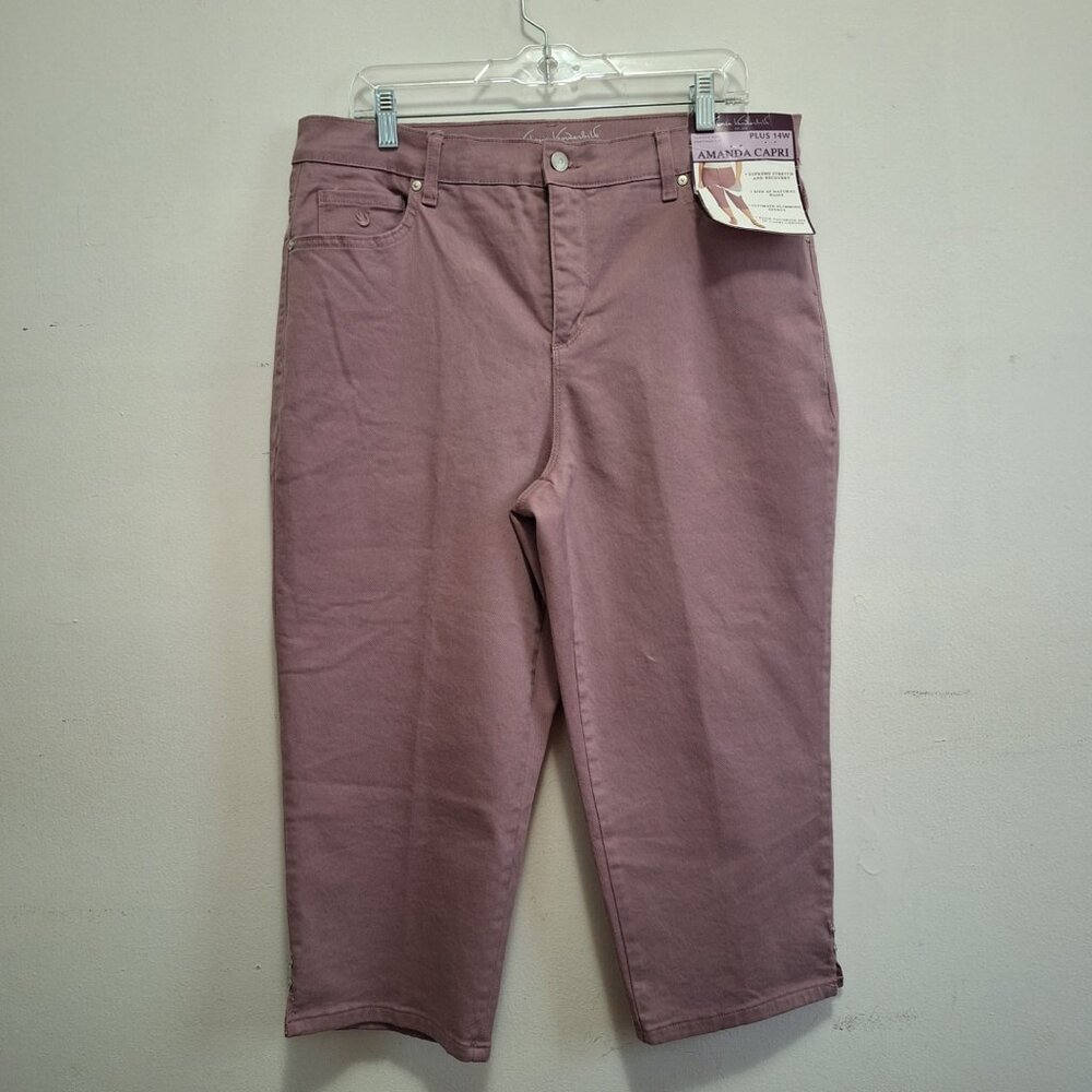 NWT Gloria Vanderbilt Amanda Capri Jeans, Women's Plus Size 14W, Color Rosedale